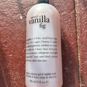 32 oz. Philosophy Sweet Vanilla Fig Bath Gel - Cream- Never opened- sealed